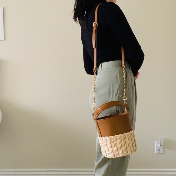 Bucket Bag - Picture 2 of 6
